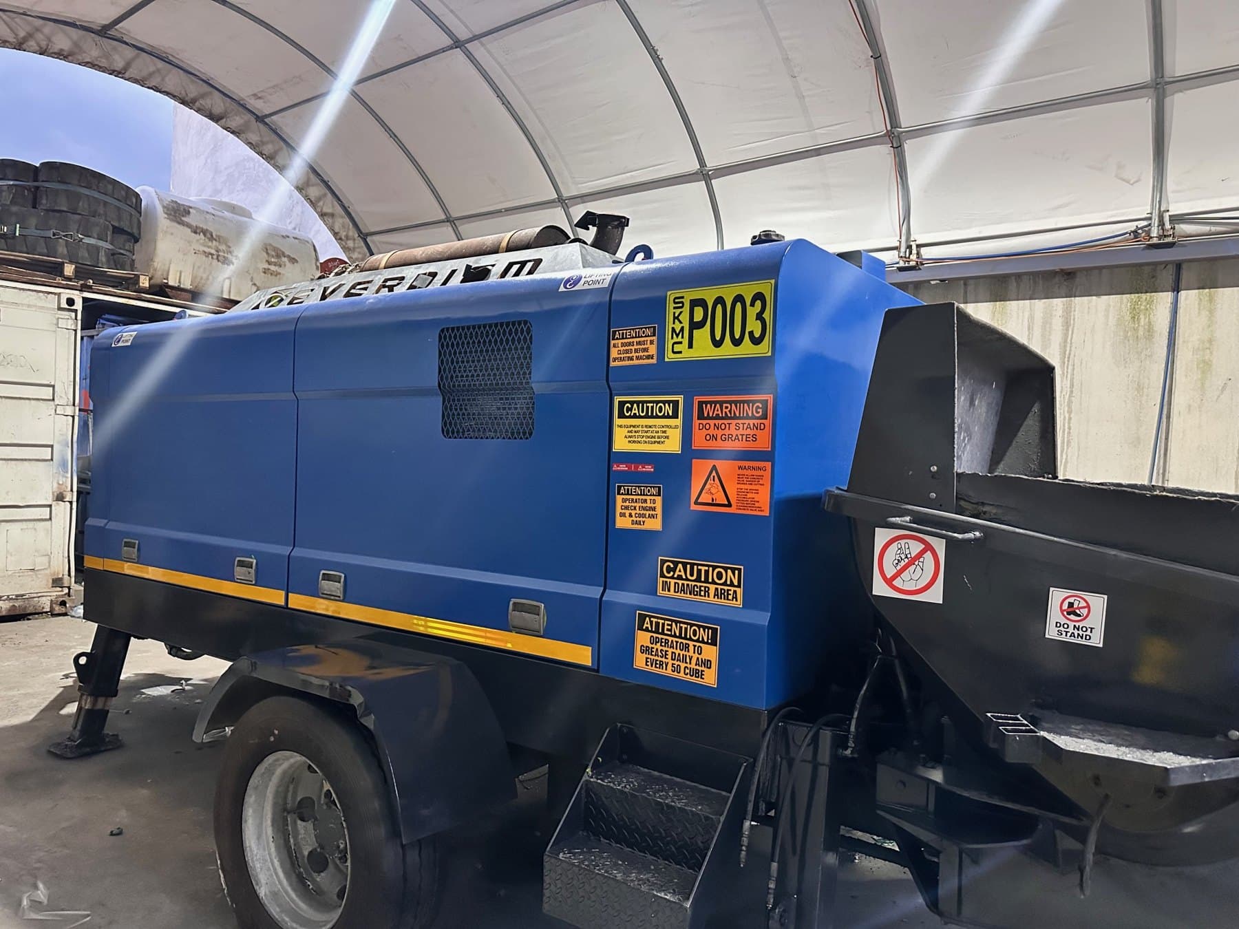 Trailer-mounted line pump