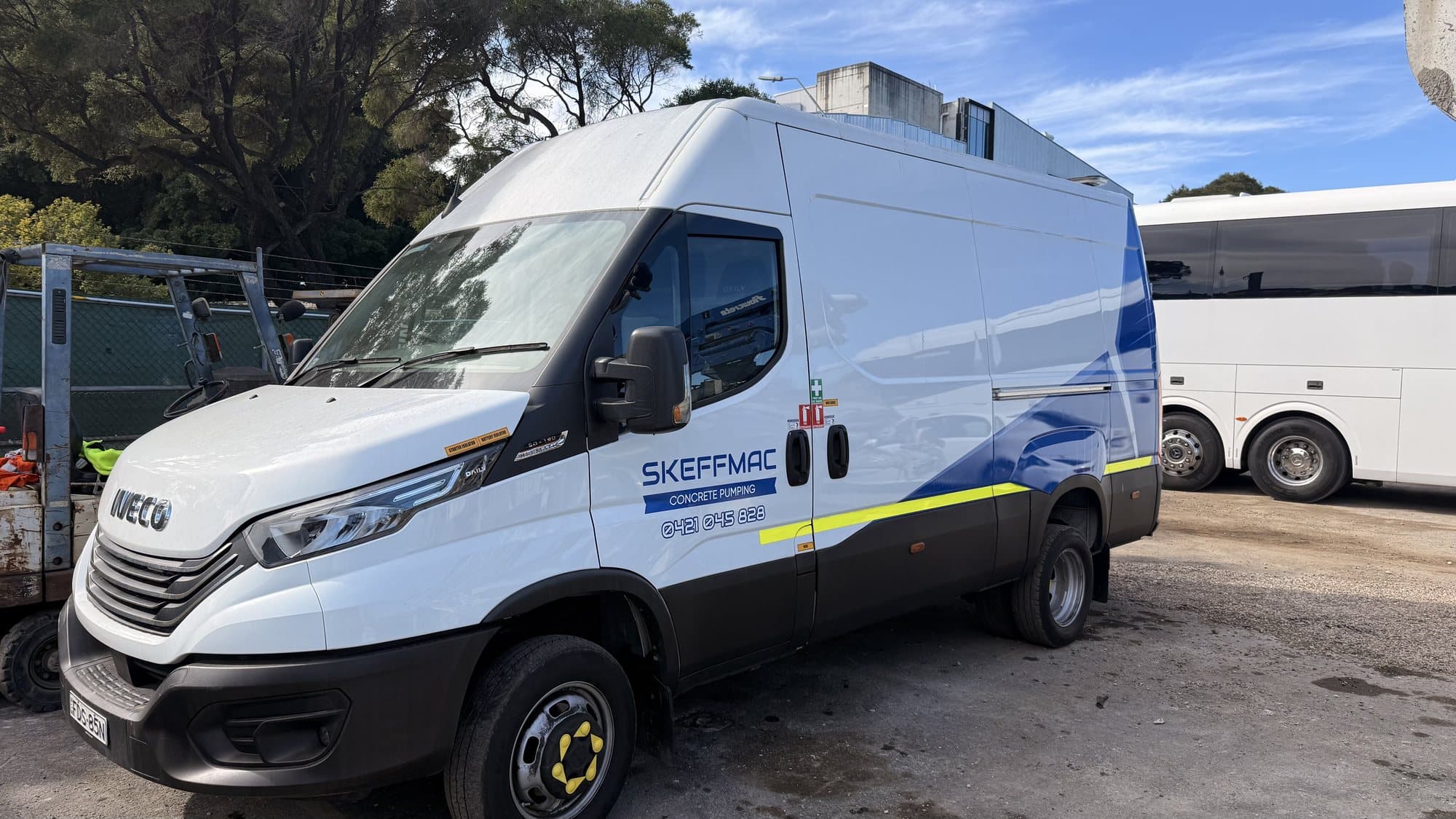 Skeffmac support van